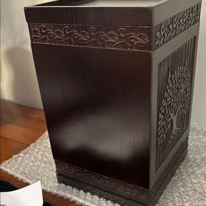 Tree of Life Memorial Urn NWT